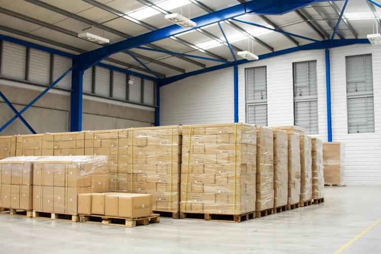 一,垛堆法对于有包装的货物和裸装的计件货物一般采取垛堆法.